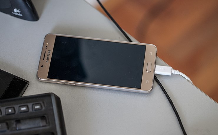 Samsung-Galaxy-J5-2016-recenzija-test-1.jpg
